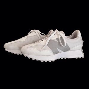 New Balance 327 Women’s Athletic Sneakers Sample White/Gray Size-7 EUC